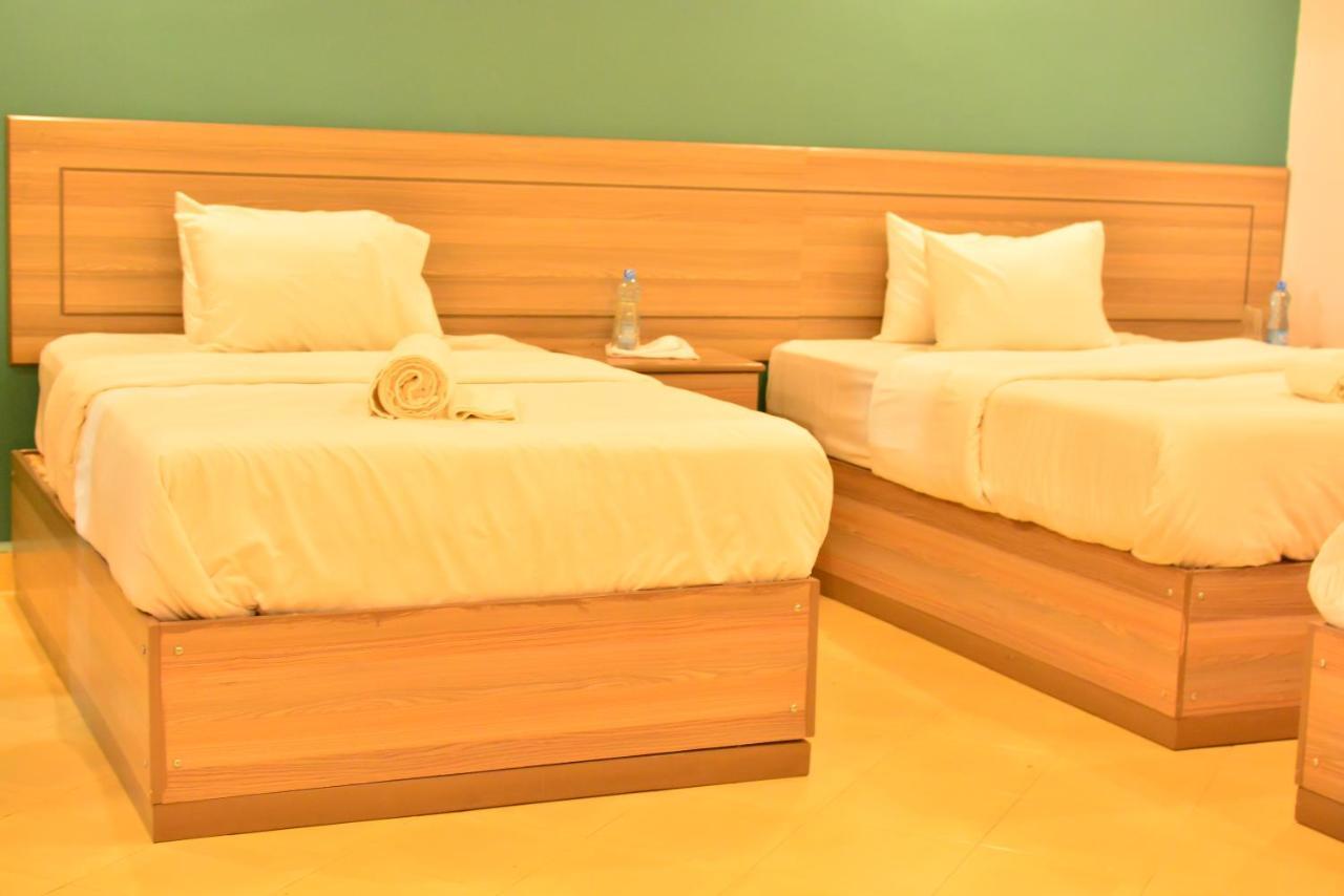 Brooks Lodge Nakuru Bagian luar foto