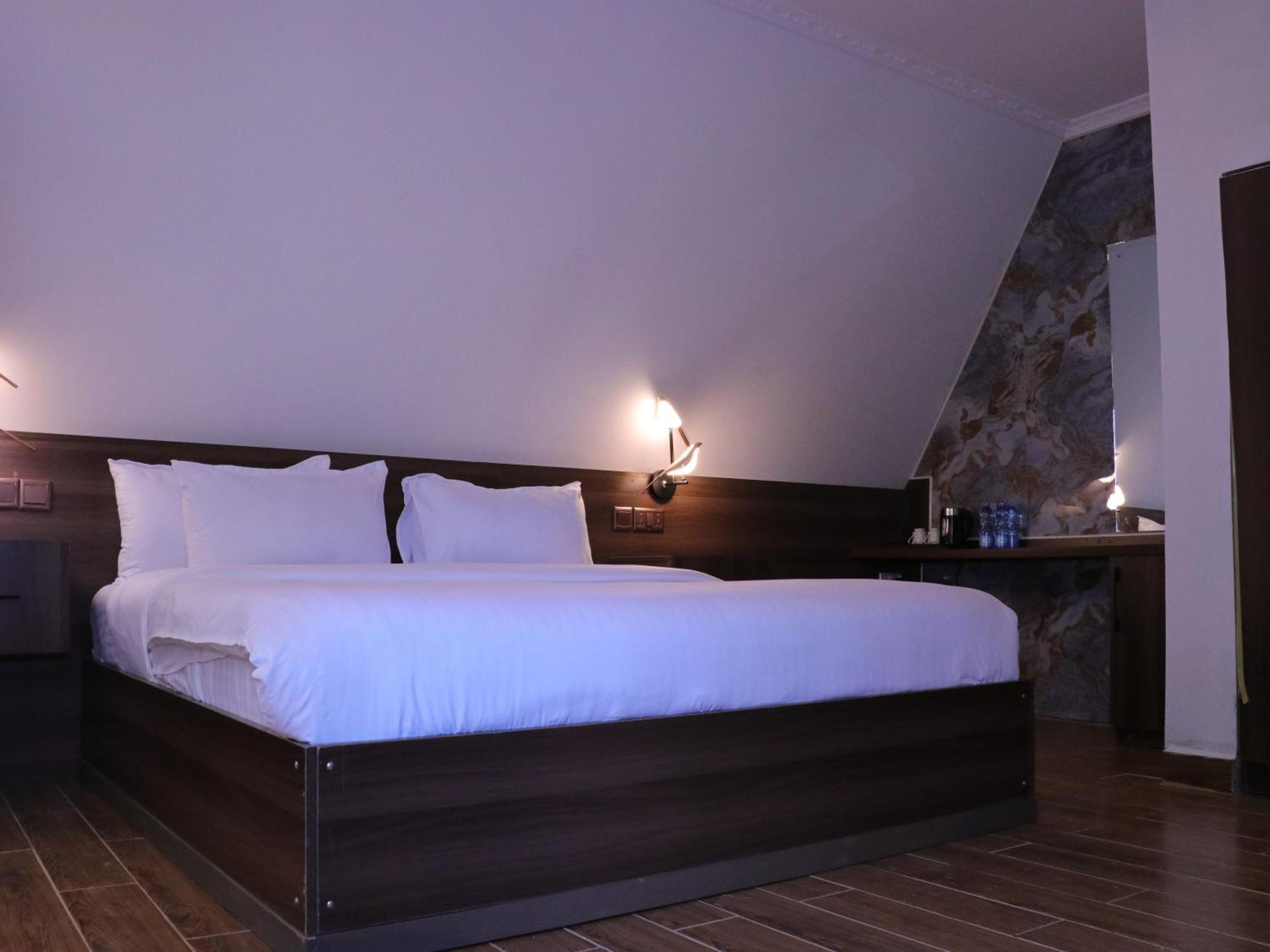 Brooks Lodge Nakuru Bagian luar foto